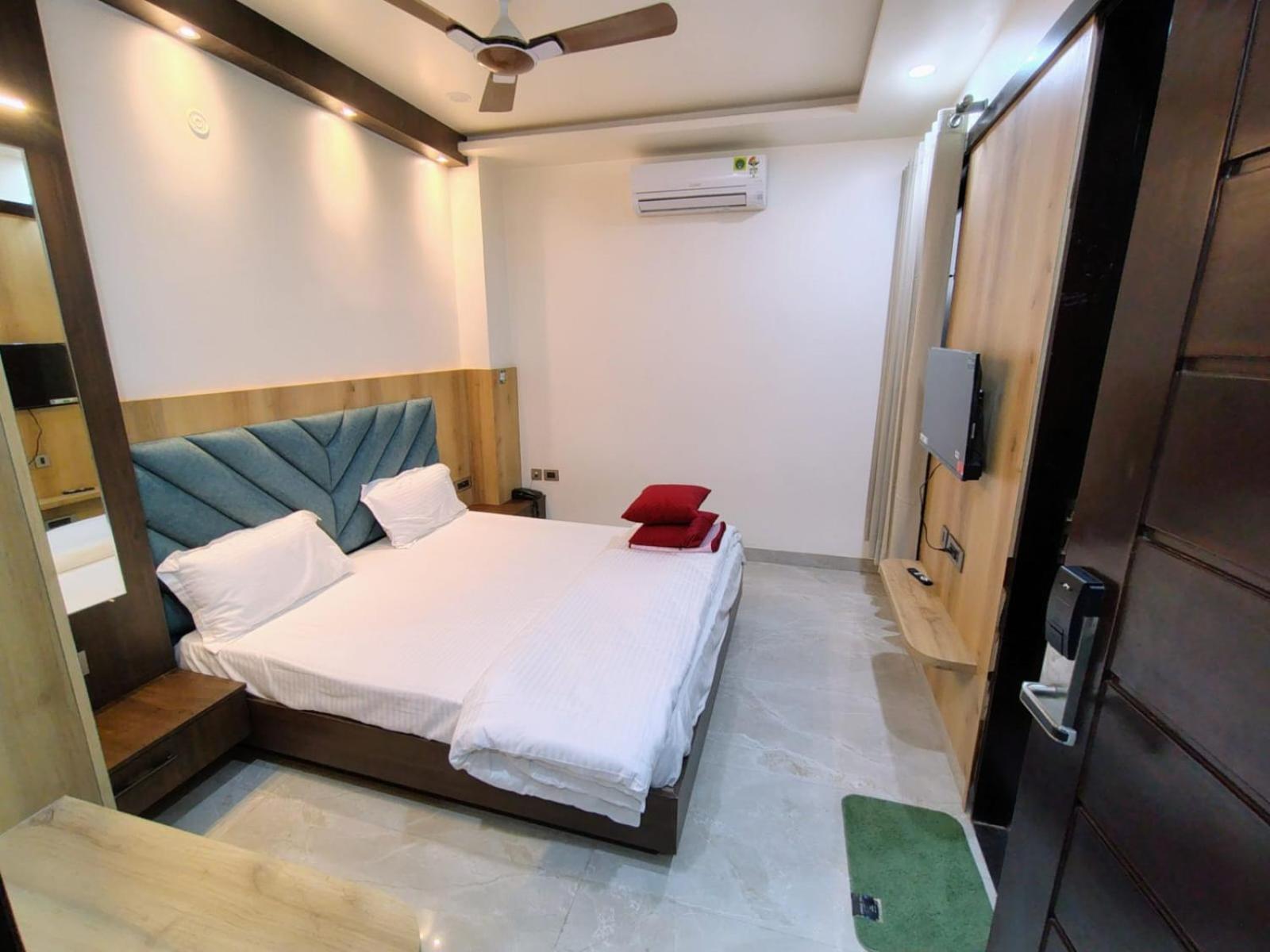Celebration Guest House Lucknow Buitenkant foto