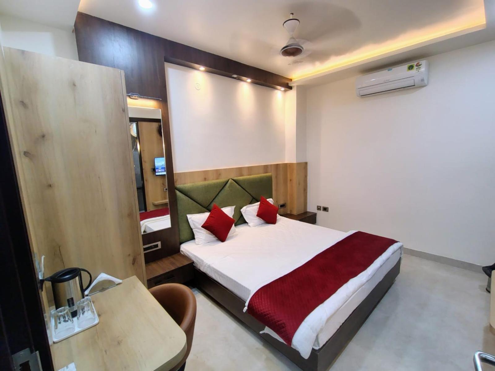Celebration Guest House Lucknow Buitenkant foto